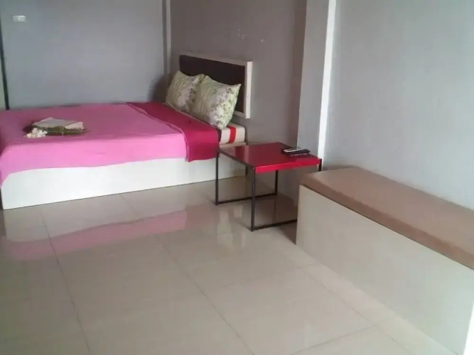 Rayonghouse Resort