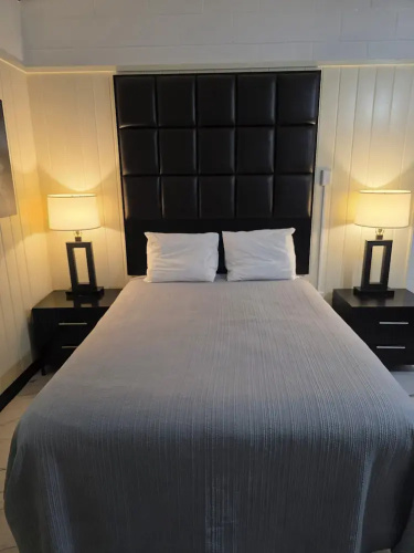 Royal inn motel