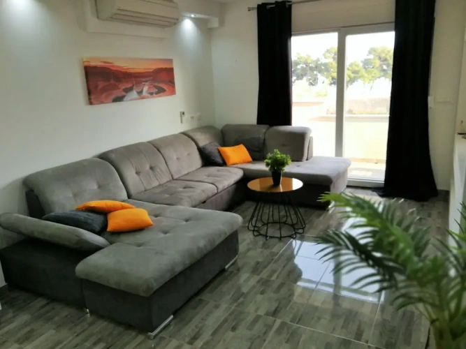 3 Bedrooms Deluxe Apartment with sea view