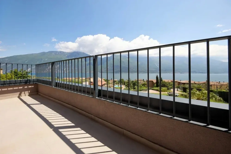 Deluxe Double room with lake view