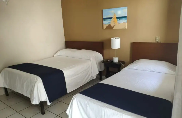 Hotel Caracoles Colima