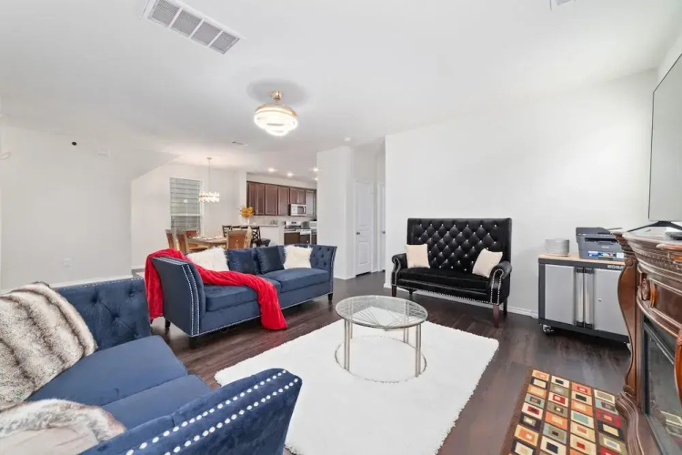 ECLIPZ Modern CEO Corp House