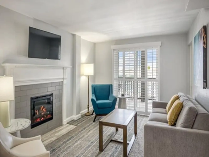 2 Bedrooms Suite with balcony