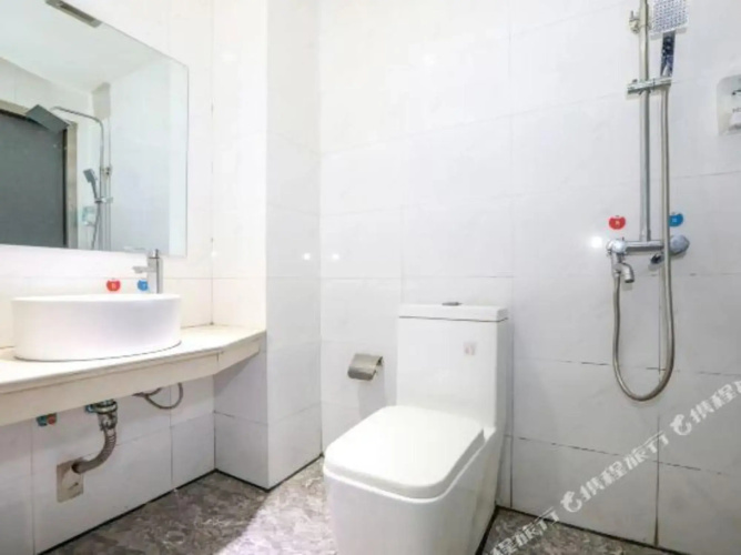 Chenxin Business Hotel