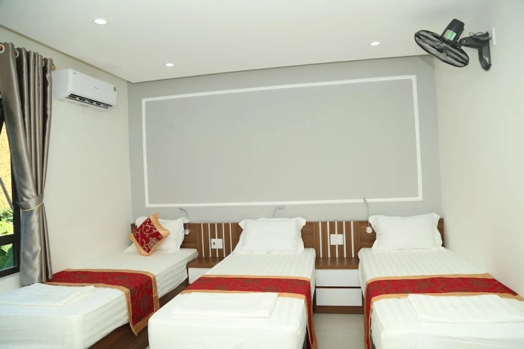 Standard Triple room