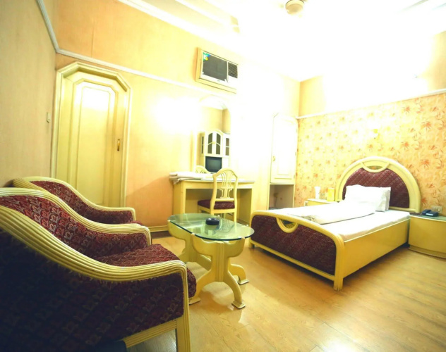 Hotel Naveen