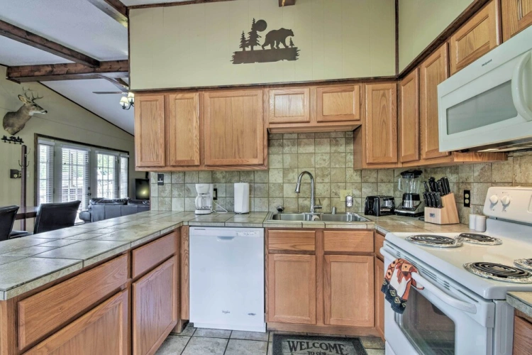 4 Bedrooms Cottage