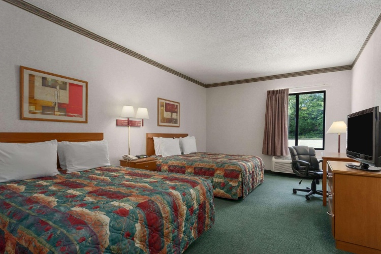 Quadruple room