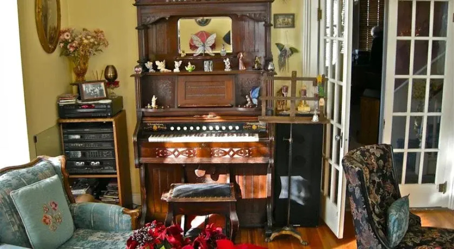 Old Tower House Bed & Breakfast