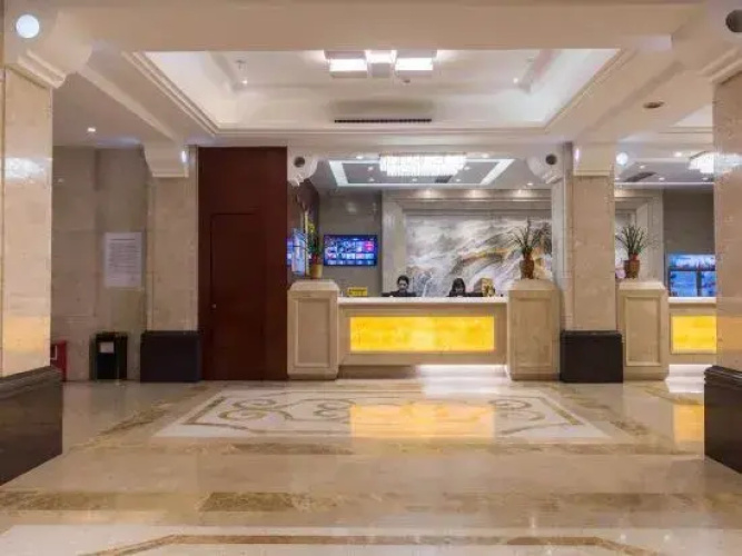 Lufeng Yating Holiday Hotel