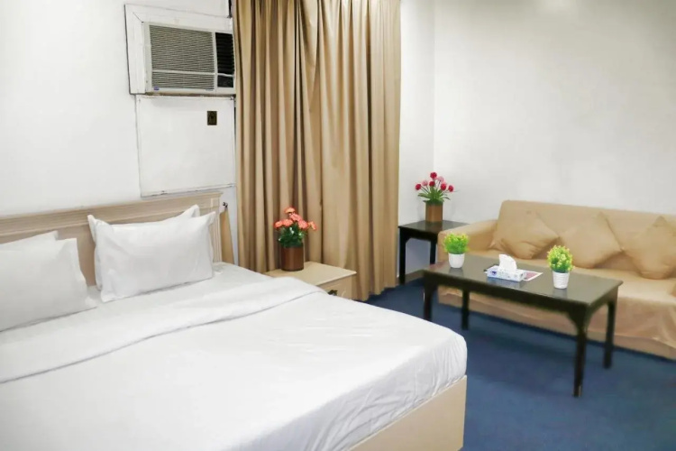 Al Farhan Hotel Suites (Exit 15)