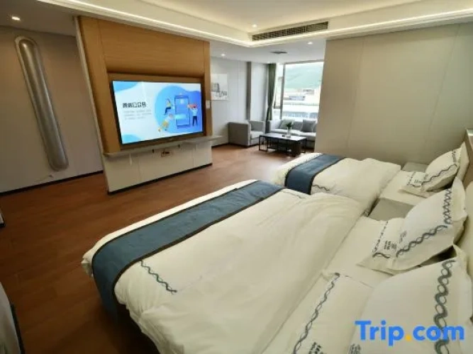 Deluxe Family room