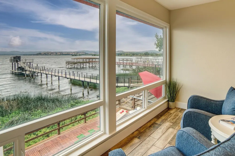 Waterfront Clear Lake Home w/ Game Room & Deck!