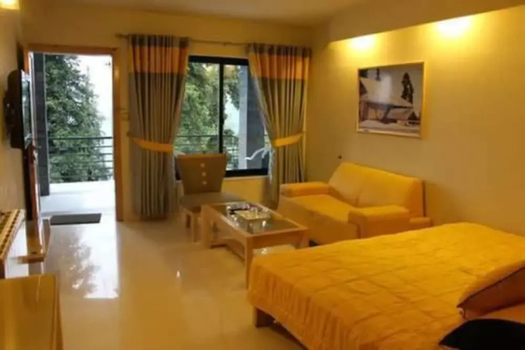 Summer Retreat Hotel
