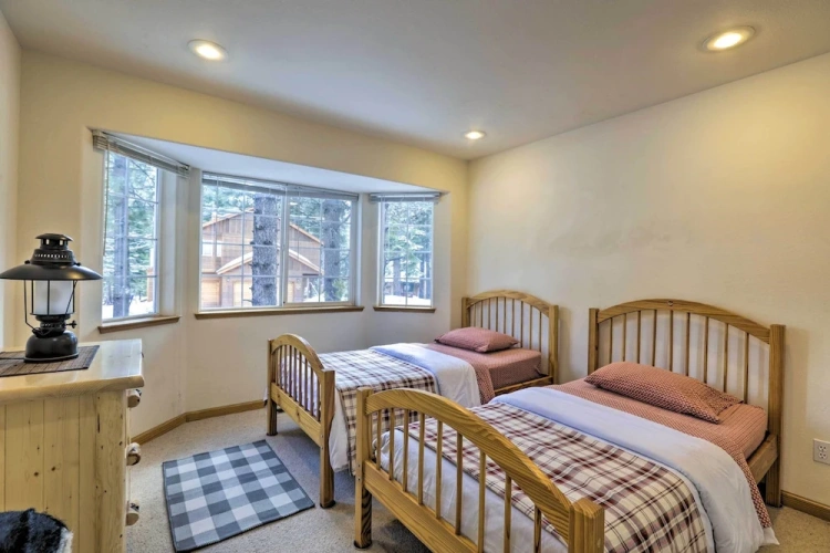 3 Bedrooms Cottage