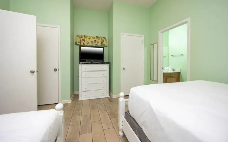 Phoenix East 104 2 Bedroom Condo