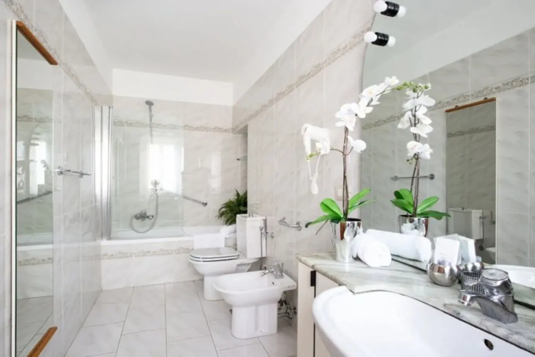 Aramis Deluxe Rooms