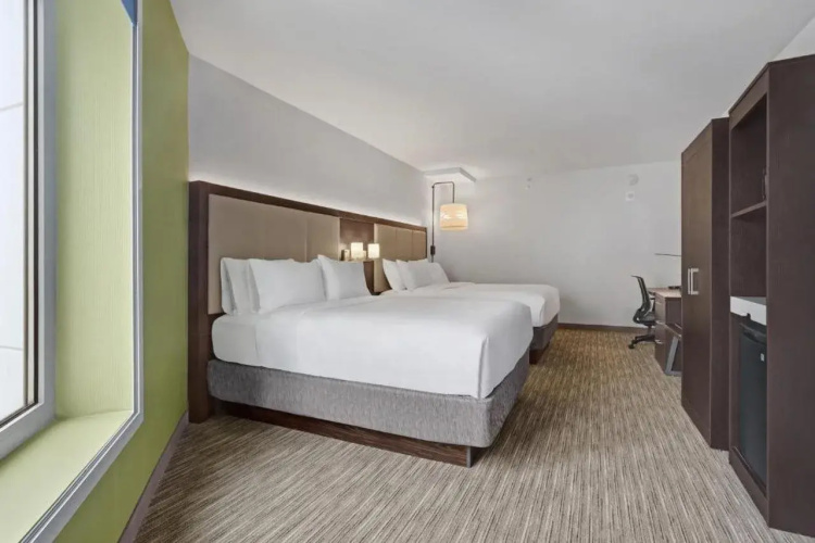 Hotel 1200