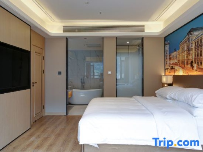 Deluxe Double Family Suite