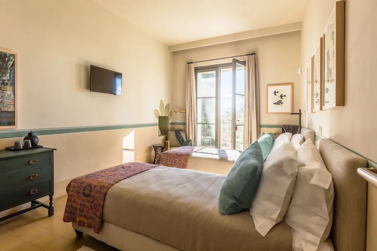 Deluxe Double Basement room