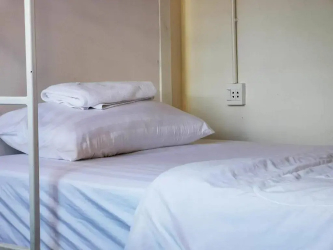 ATOM Poshtel - Hostel