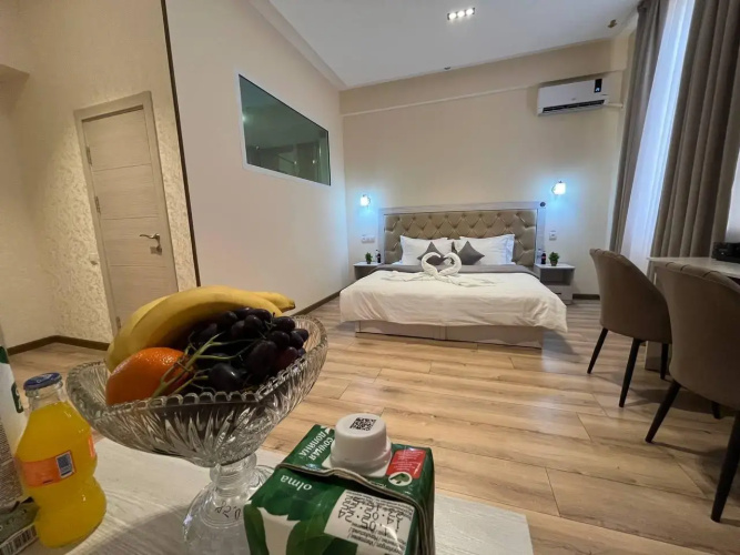 Aks Hotel