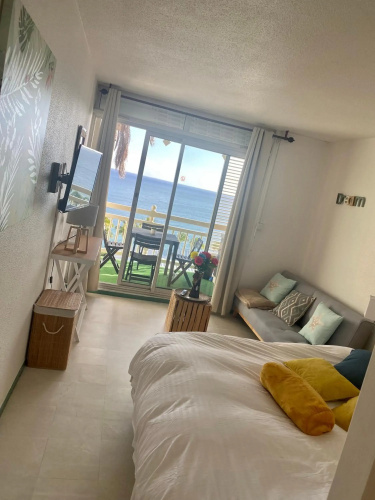Black diamond condominium