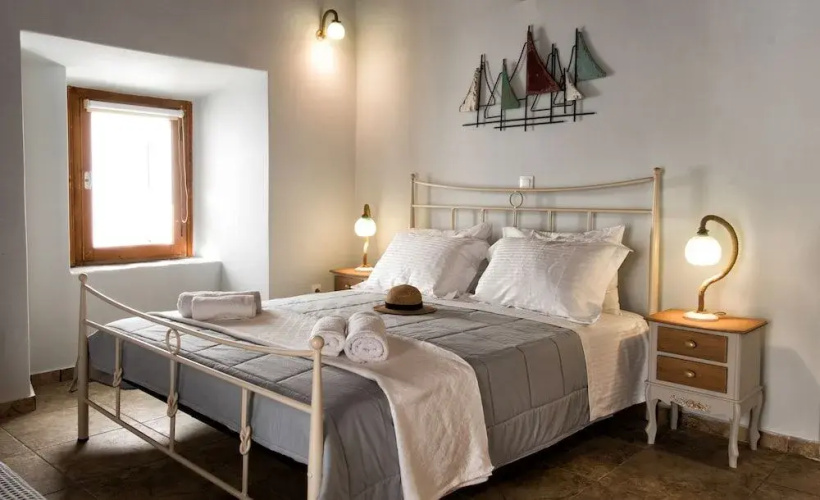 Gavrion's Nest - Premium Cycladic Studio
