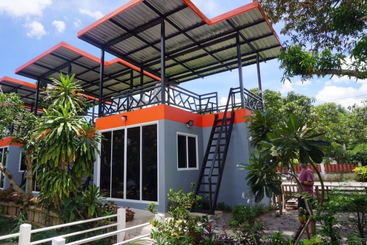 Twin Cottage