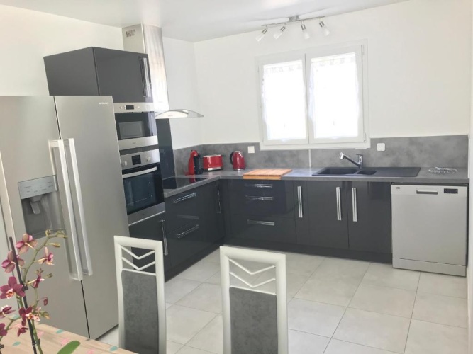 3 Bedrooms Cottage