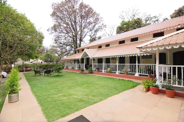 Karnikar Bungalow
