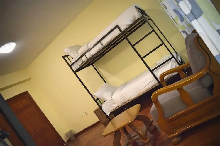 Cot Addis Hostel