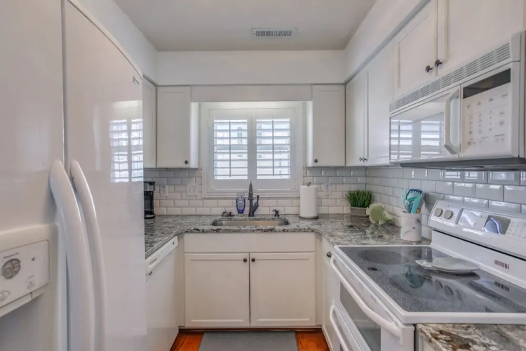 Walk to Beach: Home w/ Pool Access in Myrtle Beach