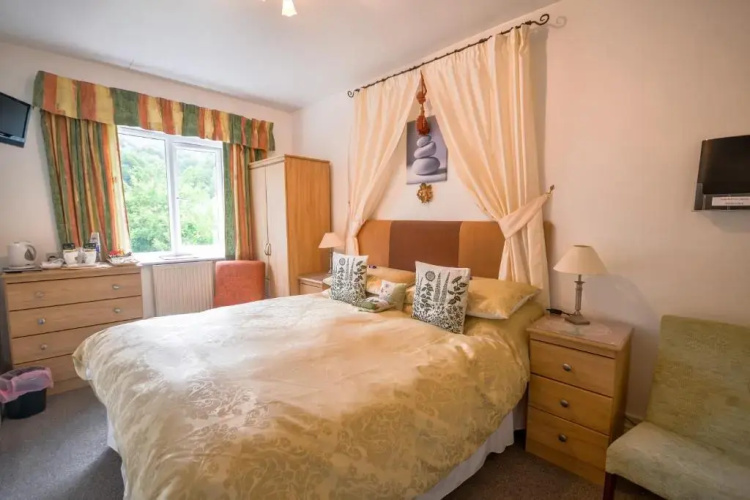 Gorphwysfa House B & B