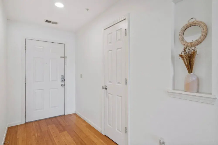 Foothills Walk-in - On-site Amenities