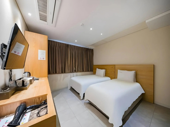 A-One Hotel