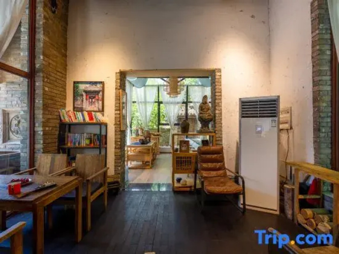 Zhixiao Hostel