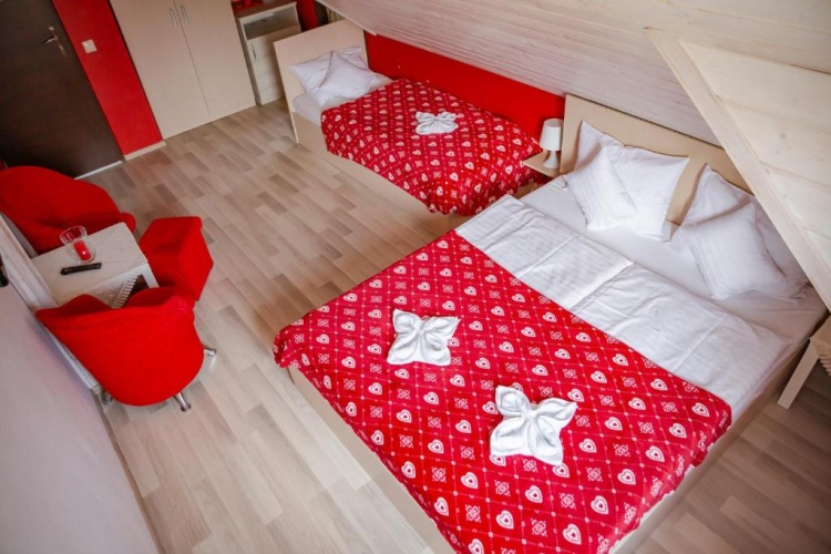 Standard Triple room