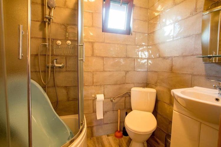 2 Bedrooms Bungalow