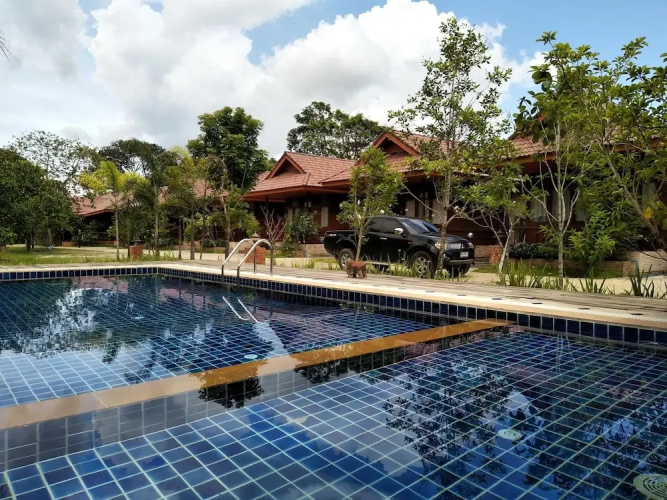 Ruean Ploysrirung Boutique Resort