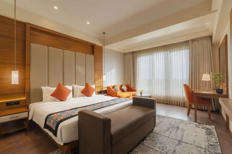 Suite with balcony