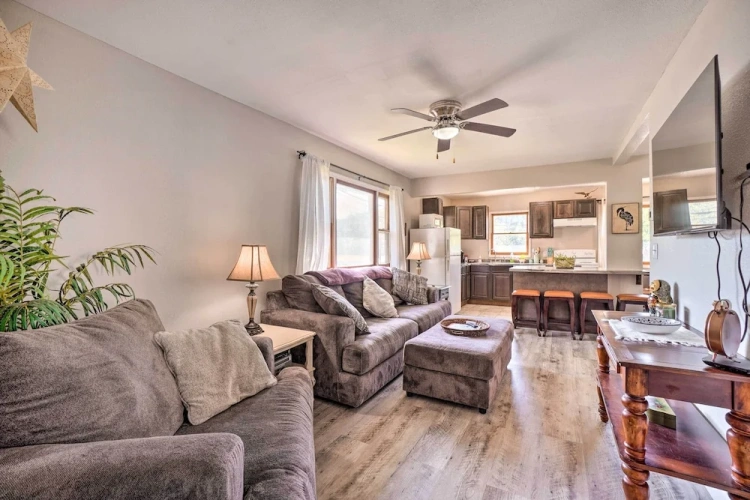 2 Bedrooms Cottage