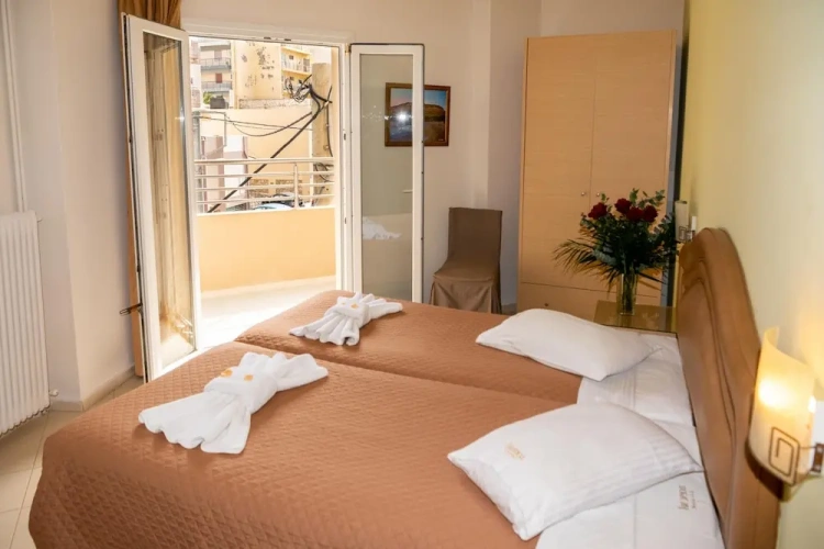 Standard room with balcony and with city view