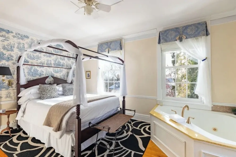 Premier Double room with city view