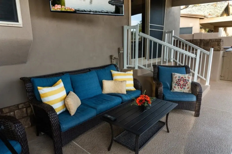 3245 Chandler