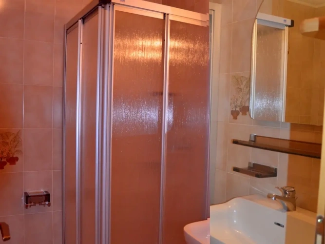 3 Bedrooms Classic Apartment