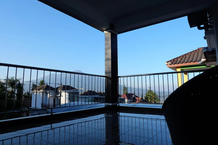 Villa Green Apple Batu