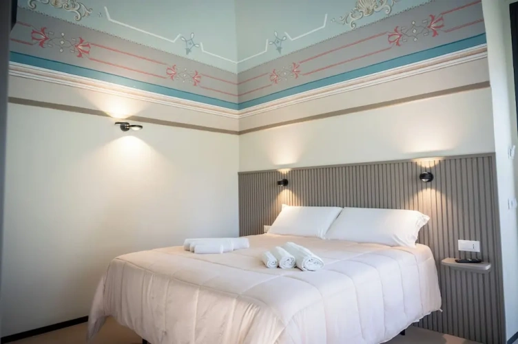 1 Bedroom Deluxe room with balcony and with garden view