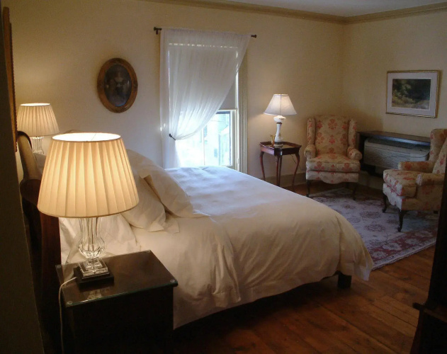 The Mariner King Inn