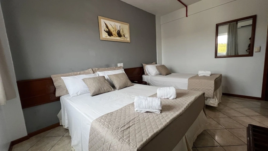 Standard Triple room